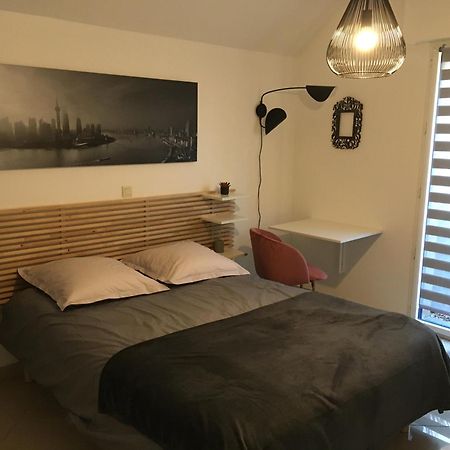 Chambre Confortable Avec Une Entree Independante - Parking & Acces Lille Facile Marcq-en-Baroeul Exterior photo